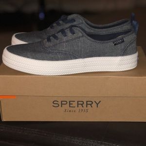 NWB navy SPERRY tennis shoes